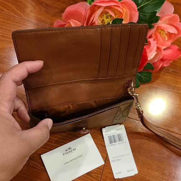 Coach Brown Signature PVC phone Clutch - Picture 5 of 5